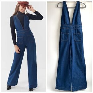 Urban Outfitters BDG Eleanor Plunging Dark Wash Blue Denim Jean Jumpsuit Size 2